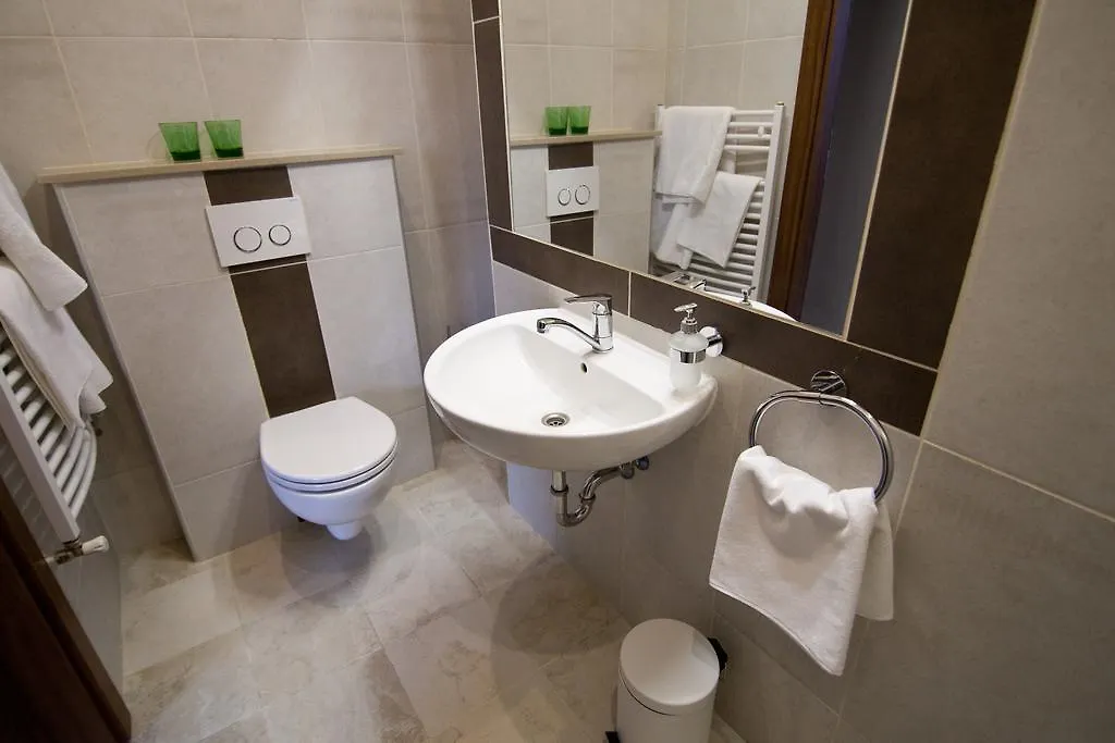 Sasone Rooms 布达佩斯 3*,  匈牙利