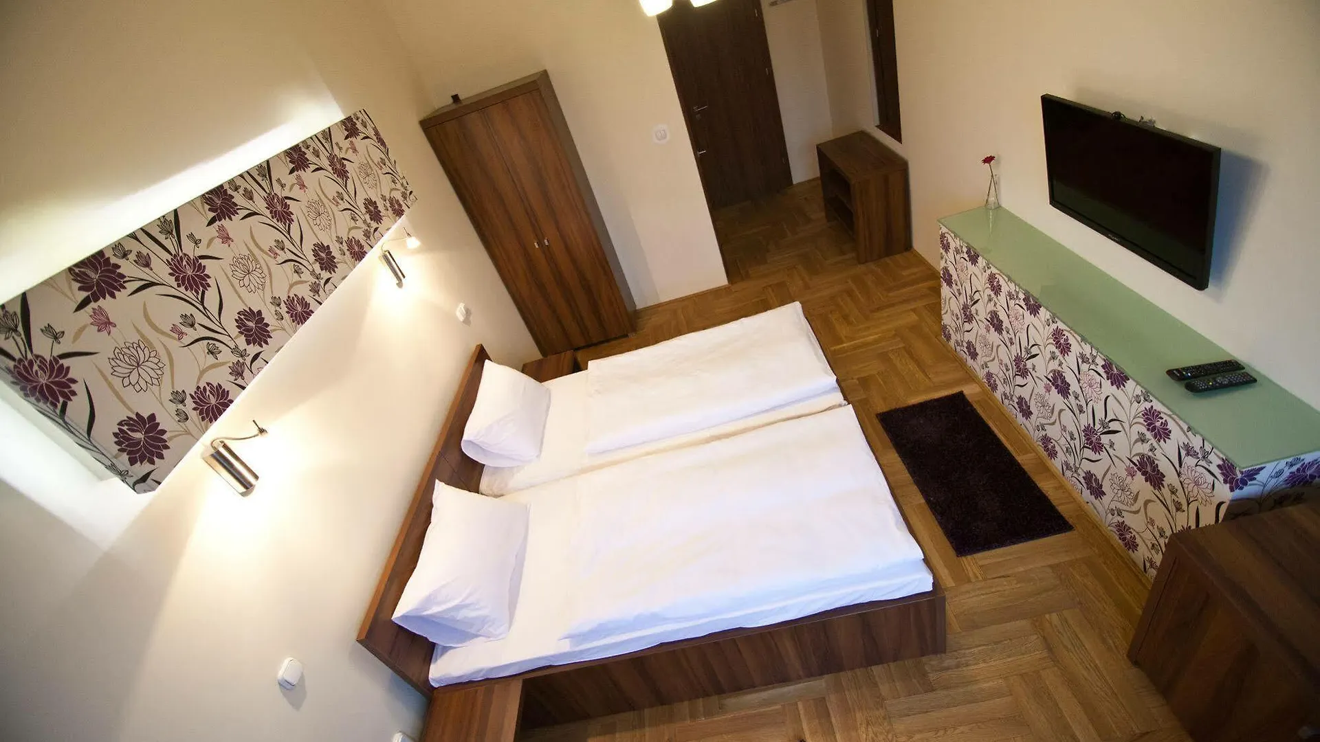 Sasone Rooms 布达佩斯 3*,  匈牙利